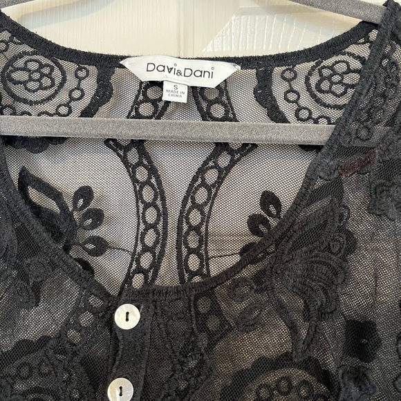 Davi & Dani Black Lace Women Top Small - Picture 2 of 5